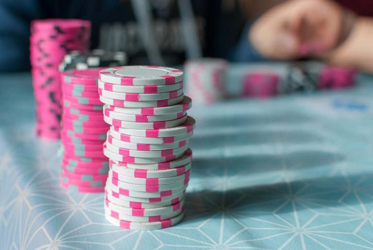 Różnorodność Gier Online w Pokerze: Odkrywaj Nowe Możliwości