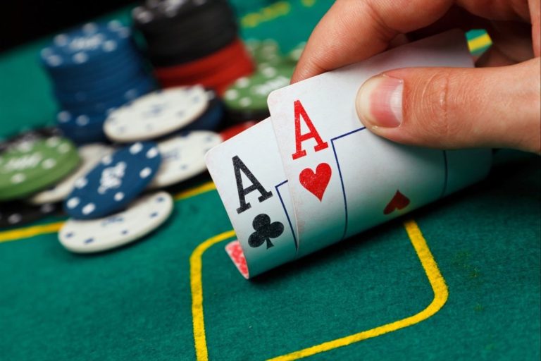 Gra Heads-Up w Turniejach Pokerowych: Mistrzostwo w Działaniu