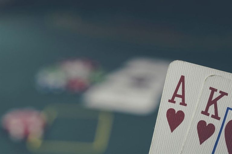 Sztuka Pokerowego Timingu: Skuteczne Doskonalenie Umiejętności